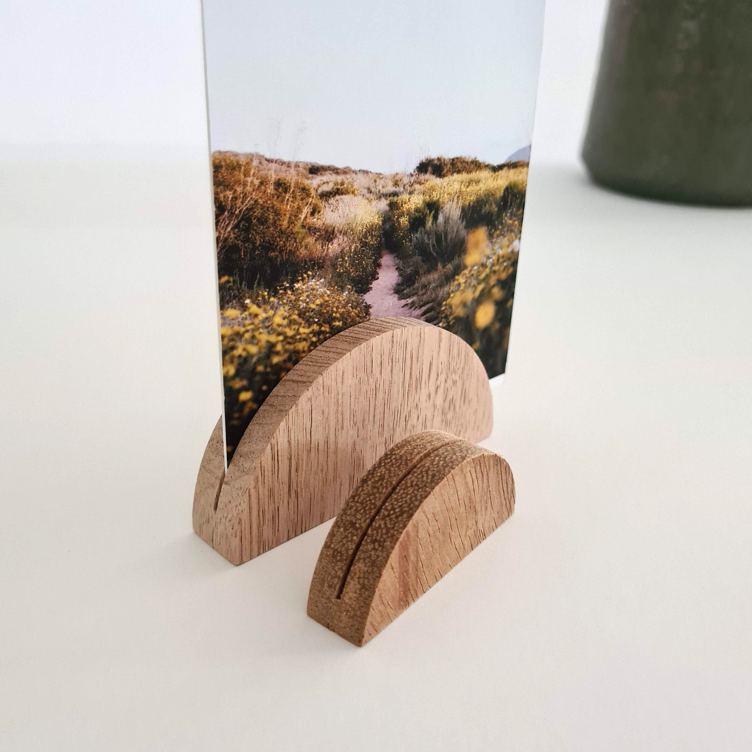 Timber Photo Stands – In The Daylight